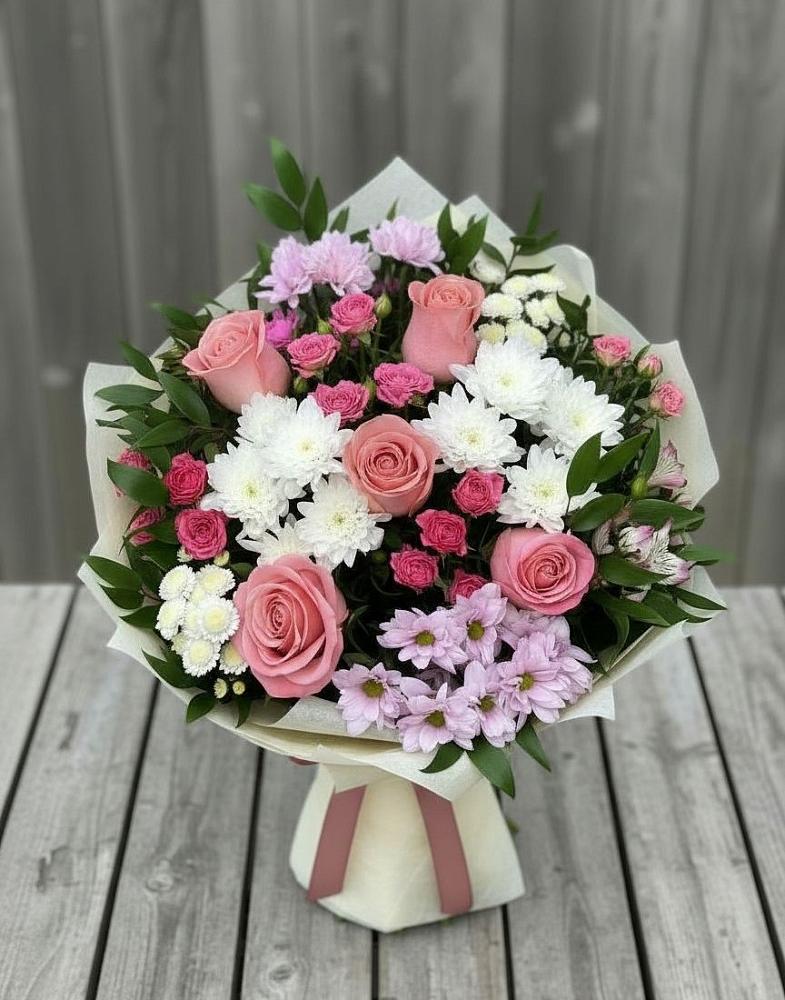 Букет цветов из: Альстромерии, Гвоздики, Розы и Хризантемы в Понежукай