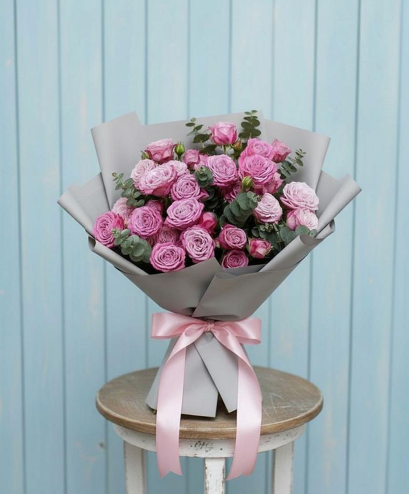 Букет цветов из: Розы в Понежукай