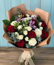 Букет цветов из:  Розы и Альстромерии в Понежукай