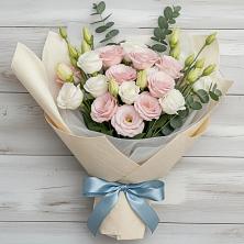 Букет цветов из:  Лизиантусы в Понежукай