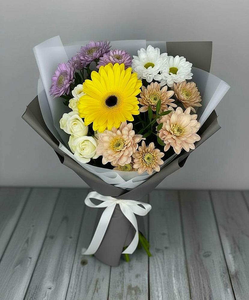 Букет цветов из: Розы, Герберы и Хризантемы в Понежукай